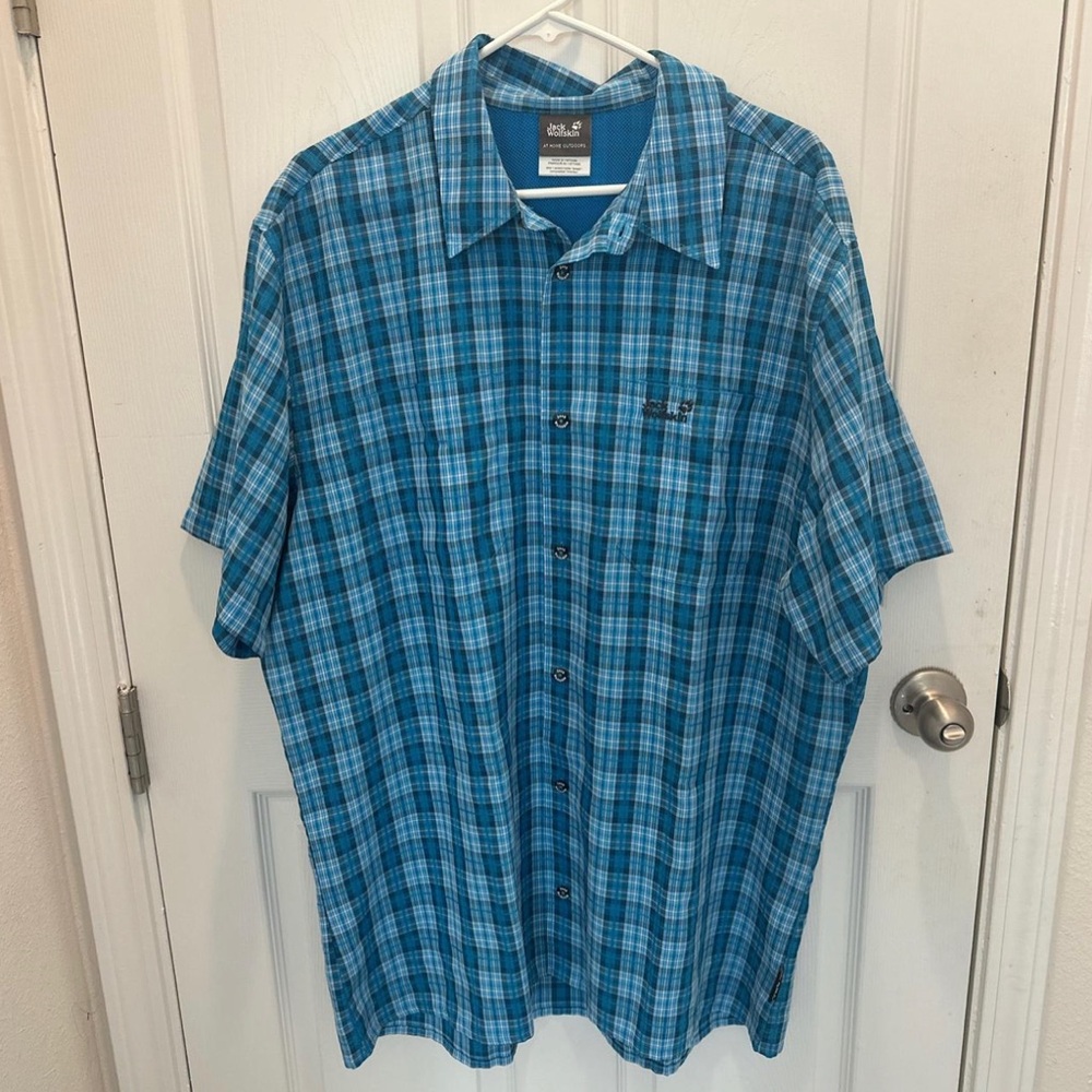 Jack Wolfskin Blue Plaid Short-Sleeve Button-Down Shirt